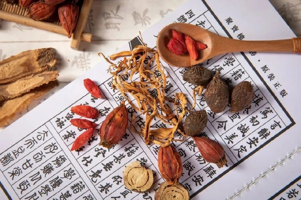【看好病，过好年】肺癌患者只有3个月的生存期,家属代诊:想让他活得更久!
