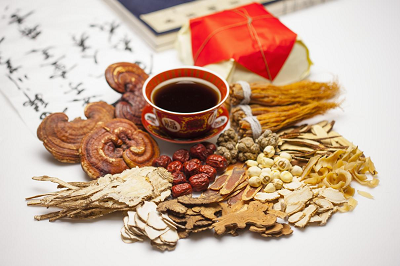 晚期肺癌不化疗可行吗?看看老中医张忠民介绍中医治疗的好方法！